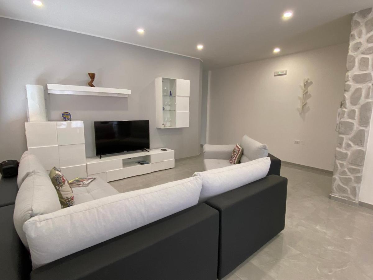 Melitta Apartment Giardini Naxos Dış mekan fotoğraf